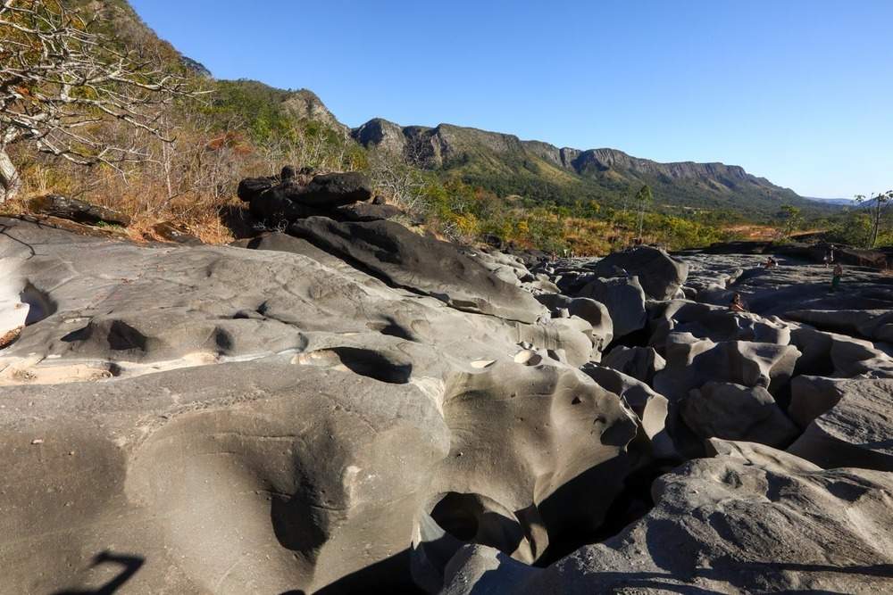 Imagem das formações rochosas do Vale da Lua.
